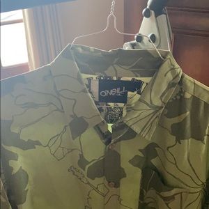 O’Neill buttoned up collared short sleeve shirt
